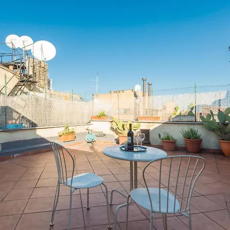 Terrace Apartment *